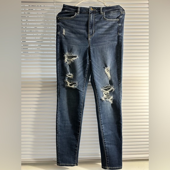 American Eagle Curvy Super Hi-Rise Jegging - Picture 3 of 6
